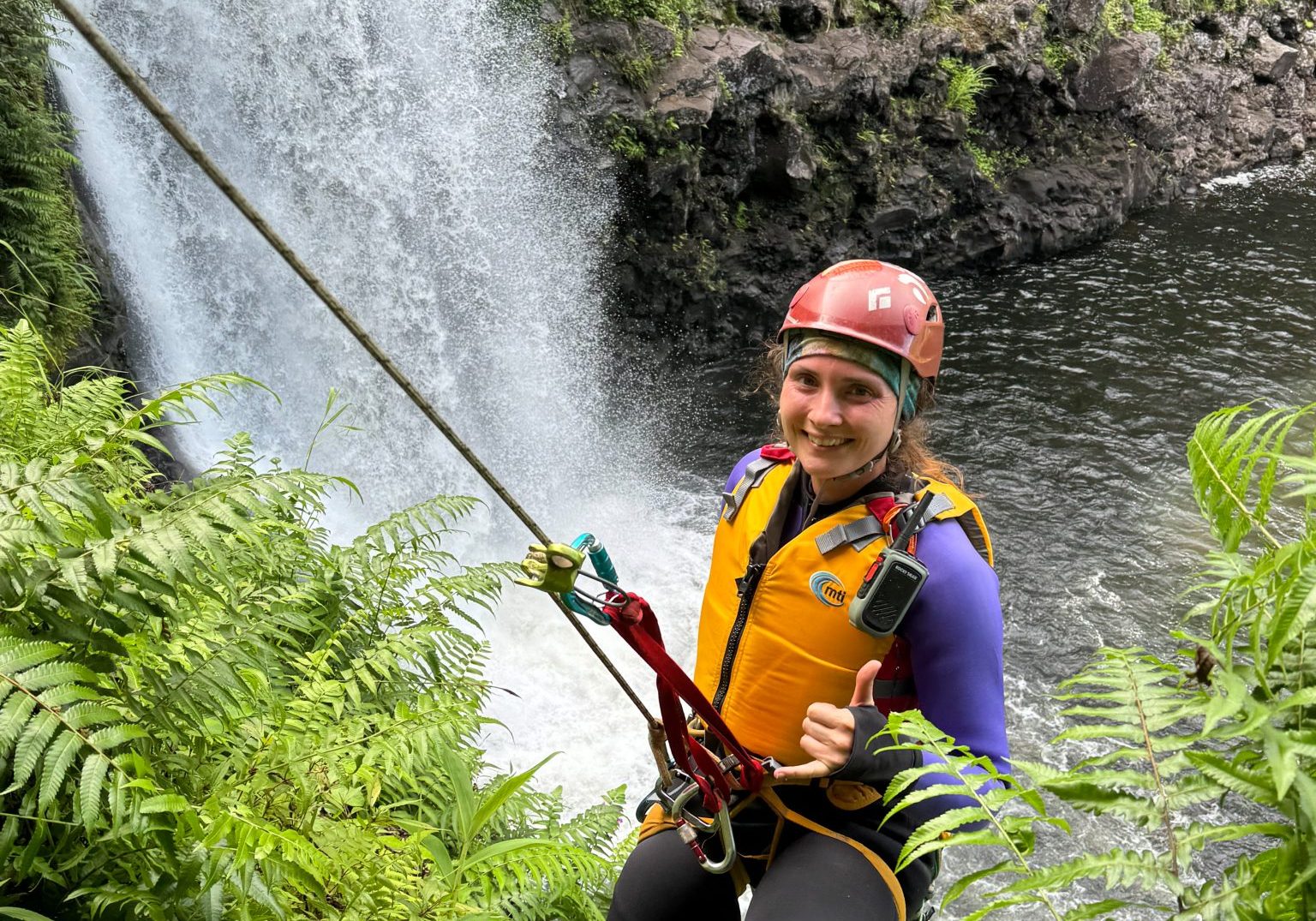 Island Mountain Guides Rappelling Umauma Falls_4